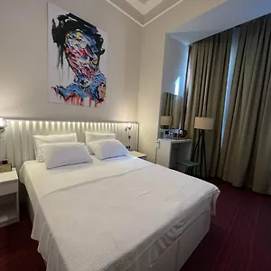 Otel Rafinn, İstanbul